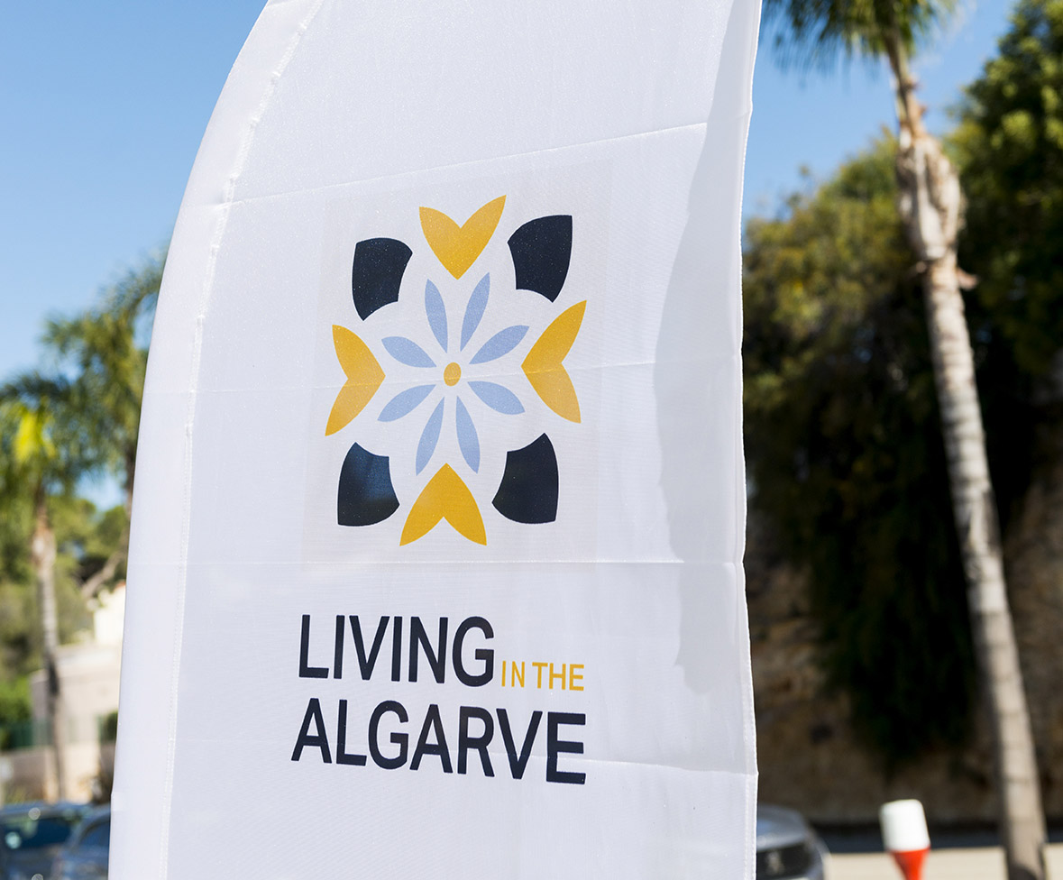 Vivre dans le drapeau de l'Algarve