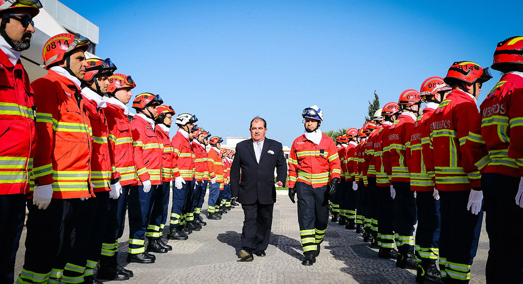 Le conseil d'Albufeira fait un don de 400 000 € aux pompiers locaux