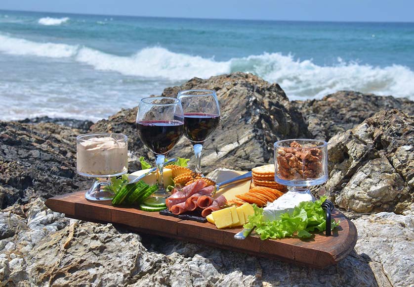 Rouge-Vin-Gastronomie-vue-mer-Algarve-Quinta-vales