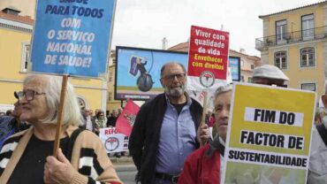 Les retraités portugais descendent dans la rue pour exiger « une vie plus digne »