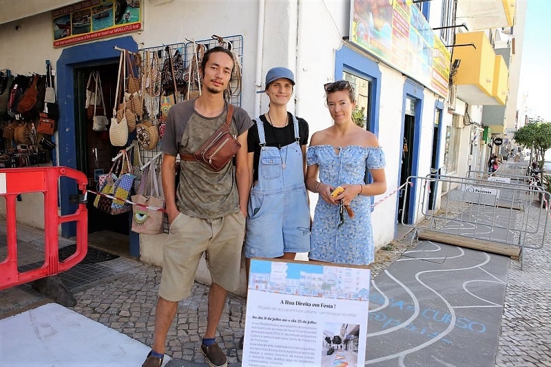 Charlotte Mohns (au centre), Kamille Bobeau (à droite) et Gaspard Kyriacopoulos (à gauche)