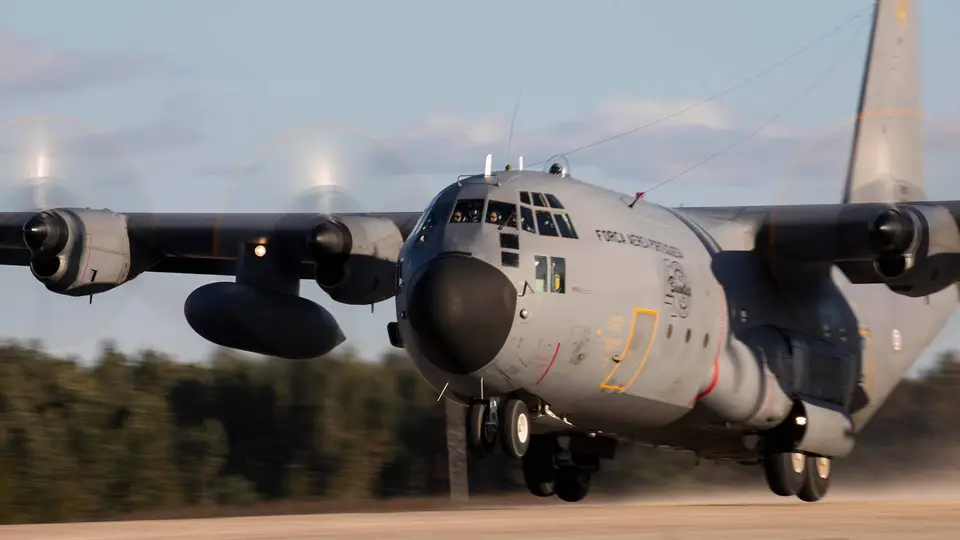 Un avion de l’armée de l’air portugaise entreprend de rapatrier des ressortissants d’Israël déchiré par la guerre