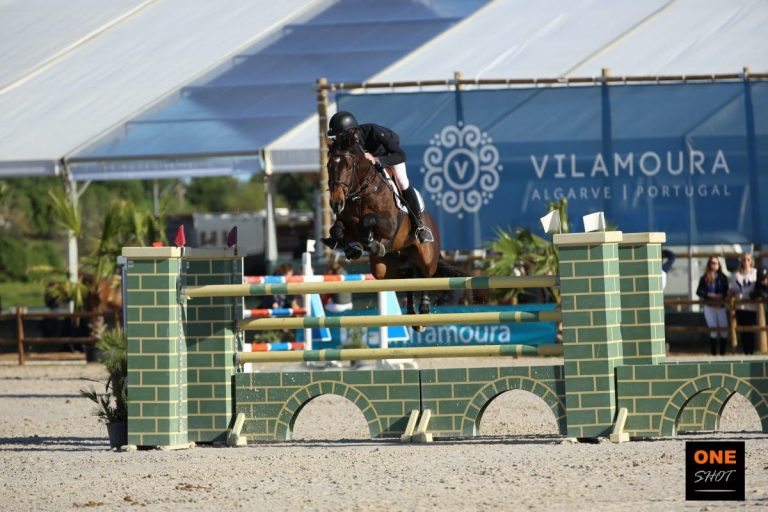 Le Meilleur Pronostiqueur Hippique Du Monde CONCOURS HIPPIQUE À VILAMOURA | Vivre le Portugal
