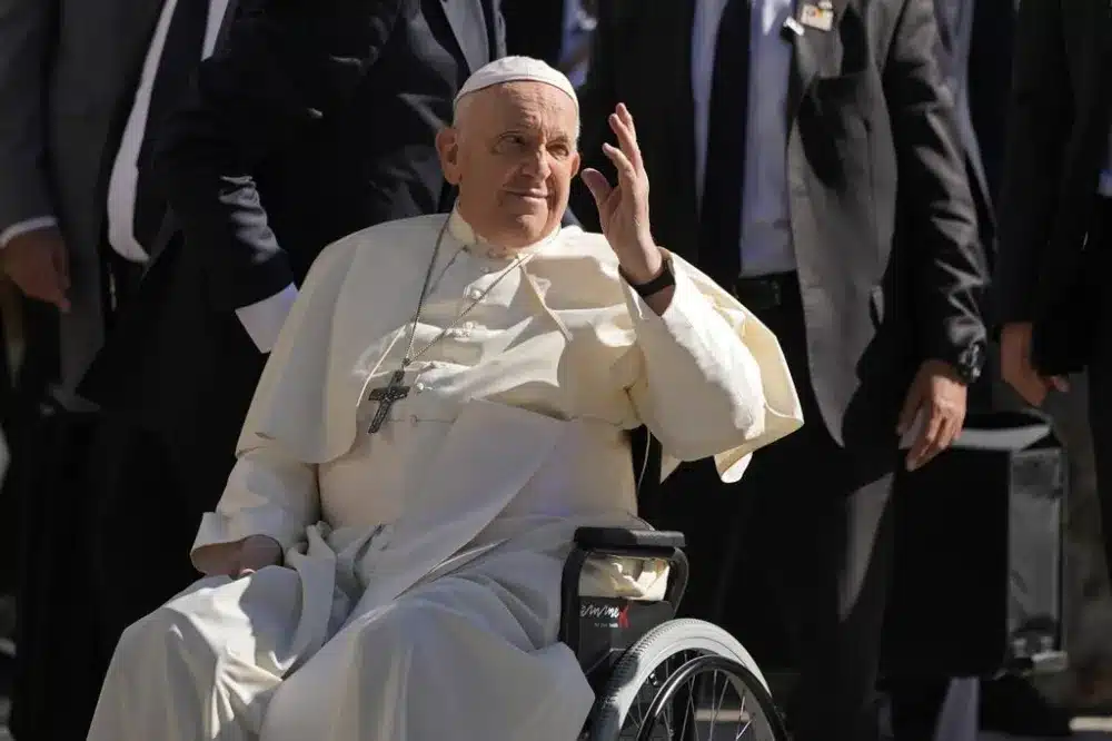Le pape encourage les associations caritatives à « se salir les mains »