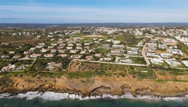 Une enquête récente examine « ce qui stimule les ventes de propriétés en Algarve »