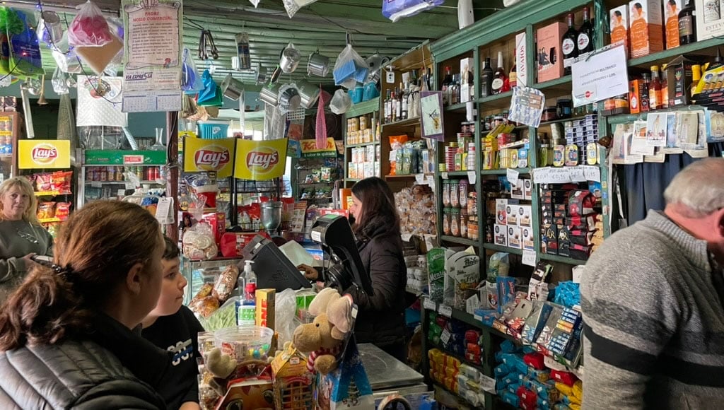 Un magasin général, toujours occupé, Figueiró dos Vinhos