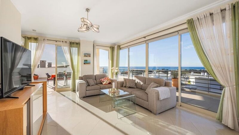 Penthouse avec vue sur la mer près de la vieille ville d’Albufeira