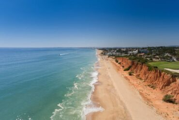 L’attrait du soleil quotidien permettra-t-il une saison hivernale record pour l’Algarve ?