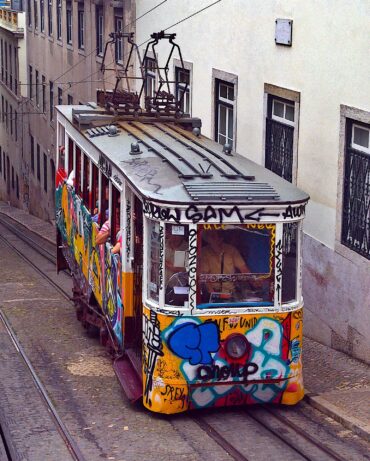 Drame du funiculaire de Lisbonne : le Premier ministre et le maire promettent une enquête rapide Drame du funiculaire de Lisbonne : le Premier ministre et le maire promettent une enquête rapide