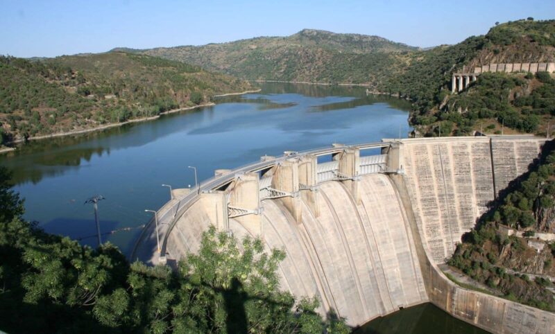IMI : polémique autour du « black-out fiscal » sur les barrages et énergies renouvelables