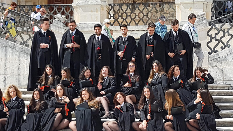 « Queima das Fitas » à Porto : la magie étudiante embrase la ville