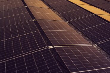 Des habitants contestent des méga-projets solaires