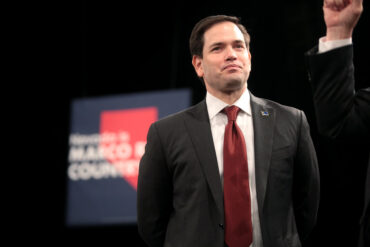 Rubio joue la carte de la séduction sur les F-35