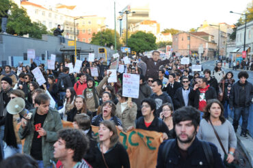 Les étudiants protestent contre la hausse des frais universitaires