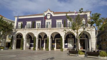 La police de la PJ perquisitionne la mairie de Setúbal