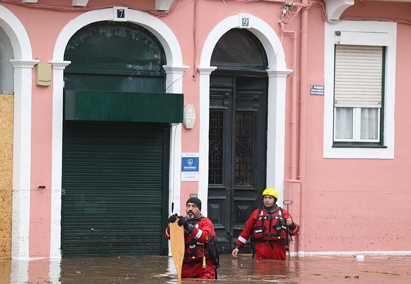 Algés/Grand Lisbonne : les pluies exceptionnellement fortes ont provoqué des inondations, des évacuations, des fermetures de routes et des dégâts matériels (13 décembre 2022) 