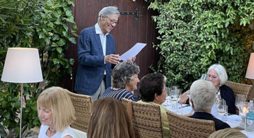 Un vigneron assiste au dîner de l’Algarve Wine Society