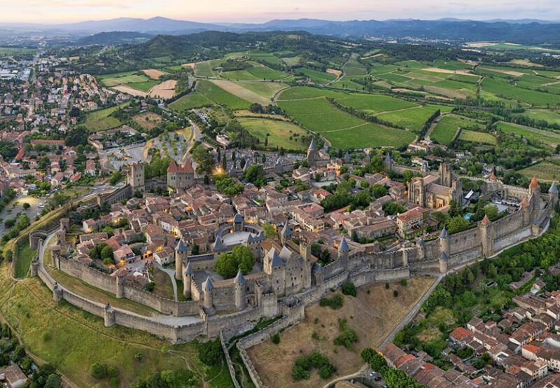 Rouen, Cahors, Carcassonne – Conte de trois villes