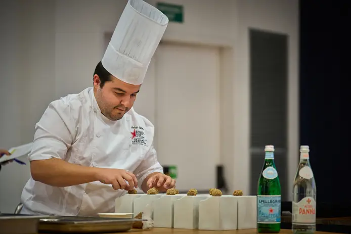 Un jeune chef de l’Algarve remporte un prix international alliant gastronomie et durabilité