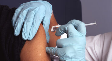Les vaccins Covid de 2e génération cherchent à lutter contre les problèmes de transmission et d’infection