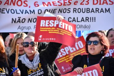 Les écoles de l’Algarve ferment alors que 1 500 personnes manifestent à Faro