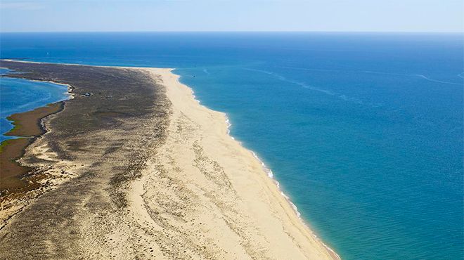 Faro reprend la gestion des plages et des quais de l’île