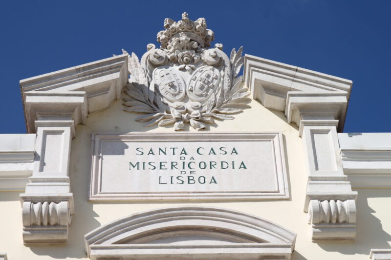 PJ perquisitionne les bureaux du « médiateur » de l’institution caritative de Lisbonne Santa Casa da Misericórdia
