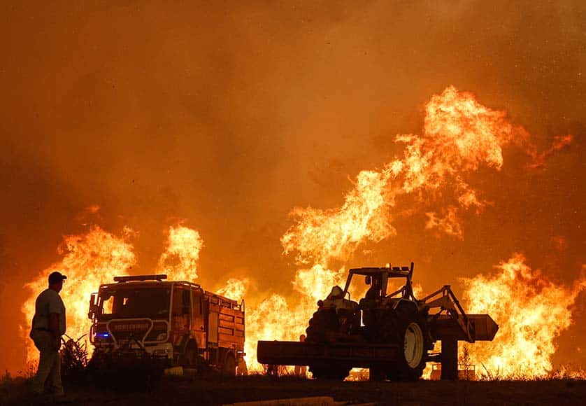 Incendie d'Odemira : les flammes font rage près d'Aljezur le lundi 7 août - Photo : LUÍS FORRA/LUSA