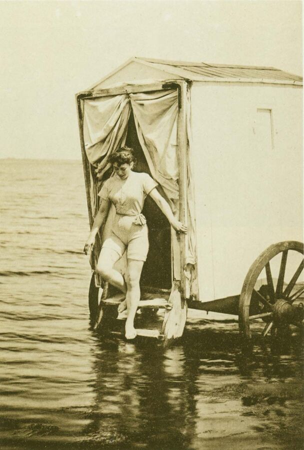 Femme en maillot de bain (1893)