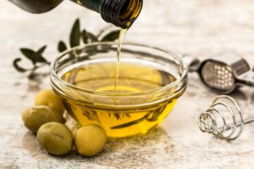 Les Espagnols se précipitent au Portugal pour acheter de l’huile d’olive moins chère