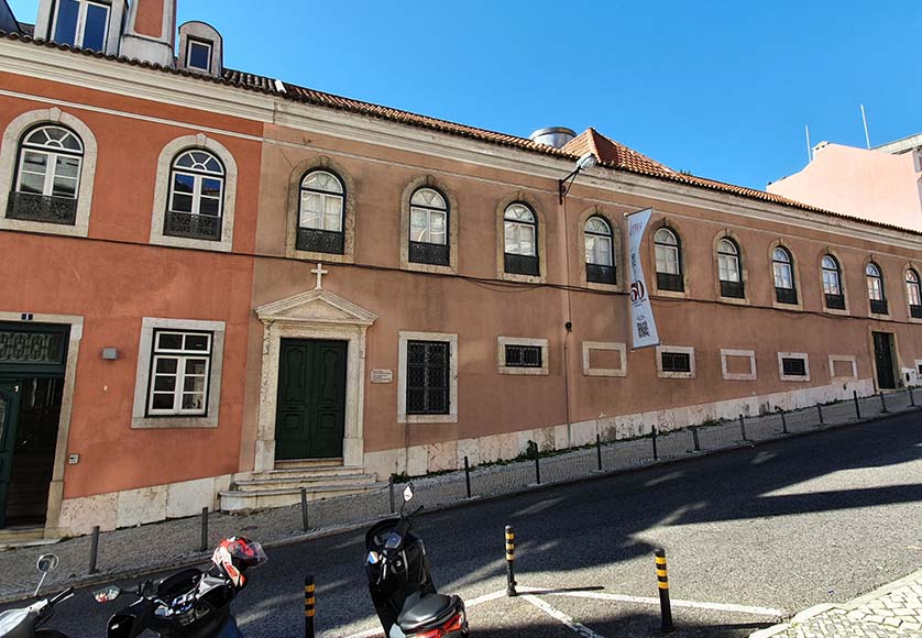 Extérieur de la Capela do Rato, Lisbonne - Photo GualdimG Wikipedia
