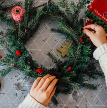 Atelier de couronnes de Noël à Santa Rita