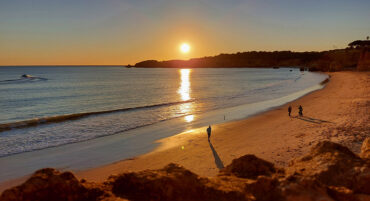 L’Algarve est nommée la meilleure destination de plage au monde (encore !) alors que le Portugal remporte 12 « Oscars » du tourisme