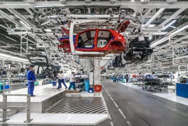 L’arrêt de l’usine automobile VW affectera les fournisseurs en amont, selon un syndicat