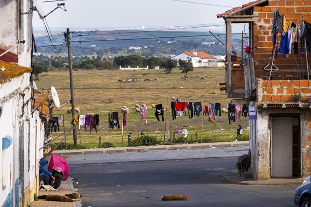 Les « foyers illégaux » du Portugal augmentent de 11 000 autres à cause de la pandémie