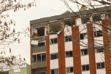 Une explosion massive détruit un immeuble résidentiel à Amadora